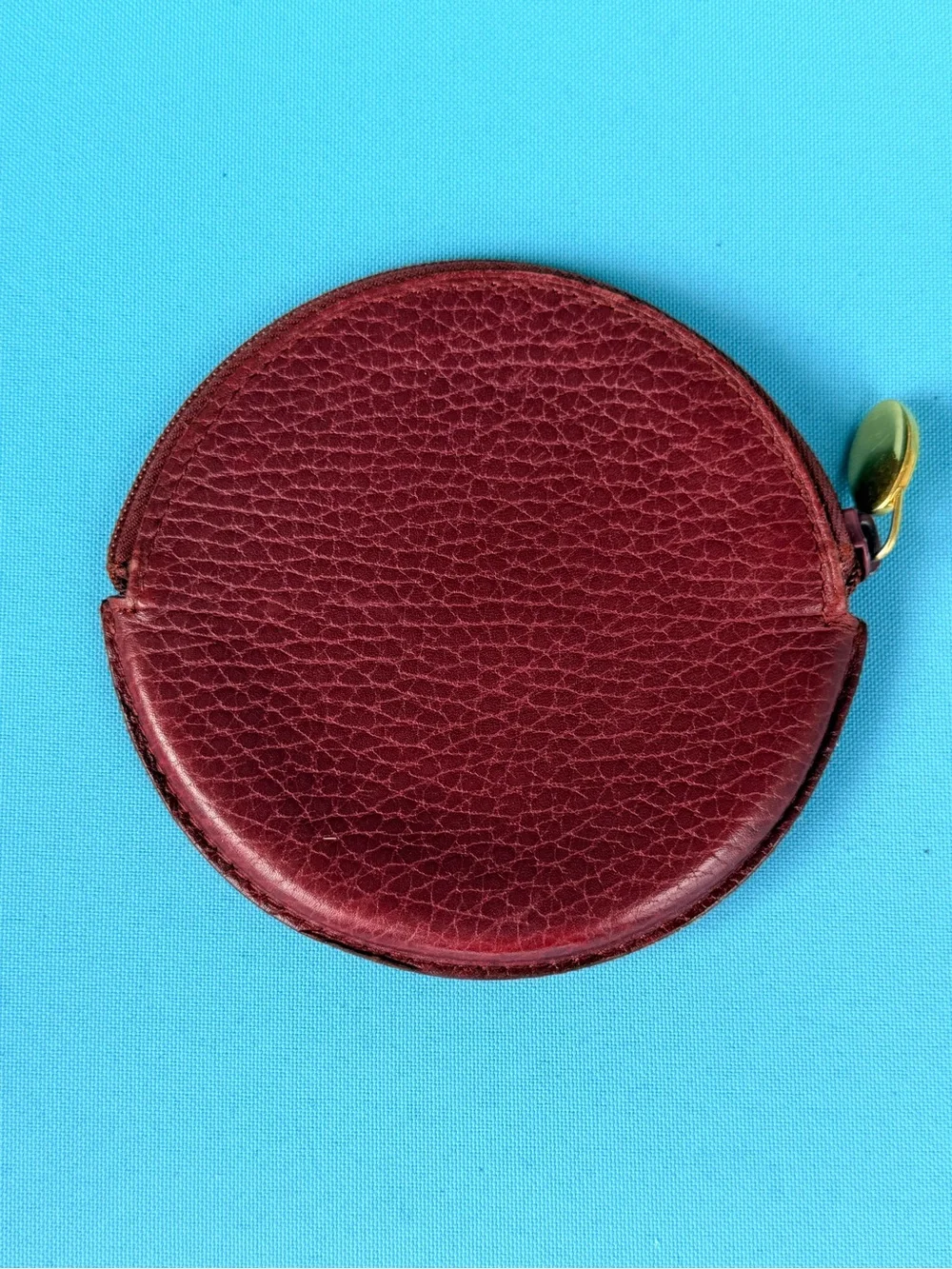 Cartier compact round